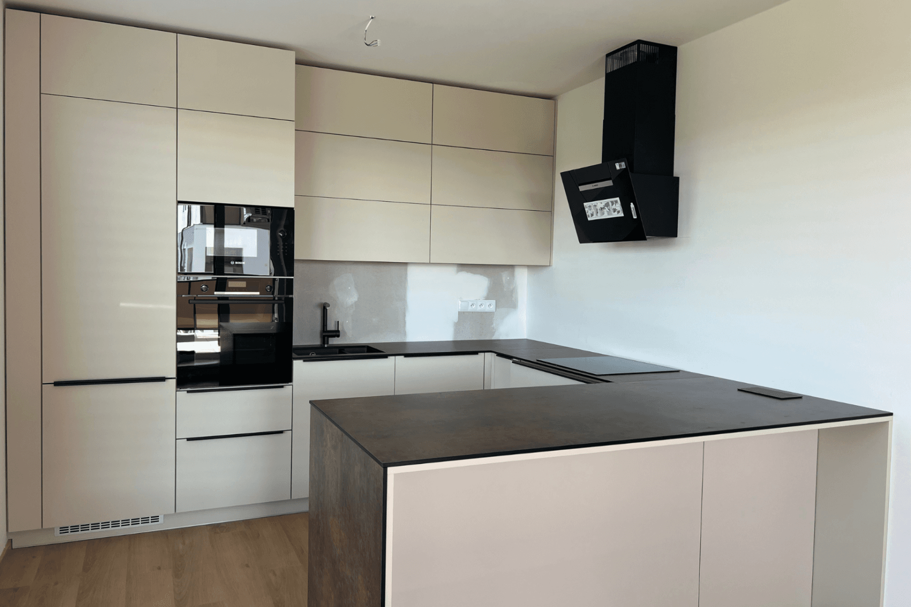 Prenájom bytu 2-izbový 60 m², Modřínová, Třebíč, Kraj Vysočina Prenájom bytu 2-izbový 60 m², Modřínová, Třebíč, Kraj Vysočina