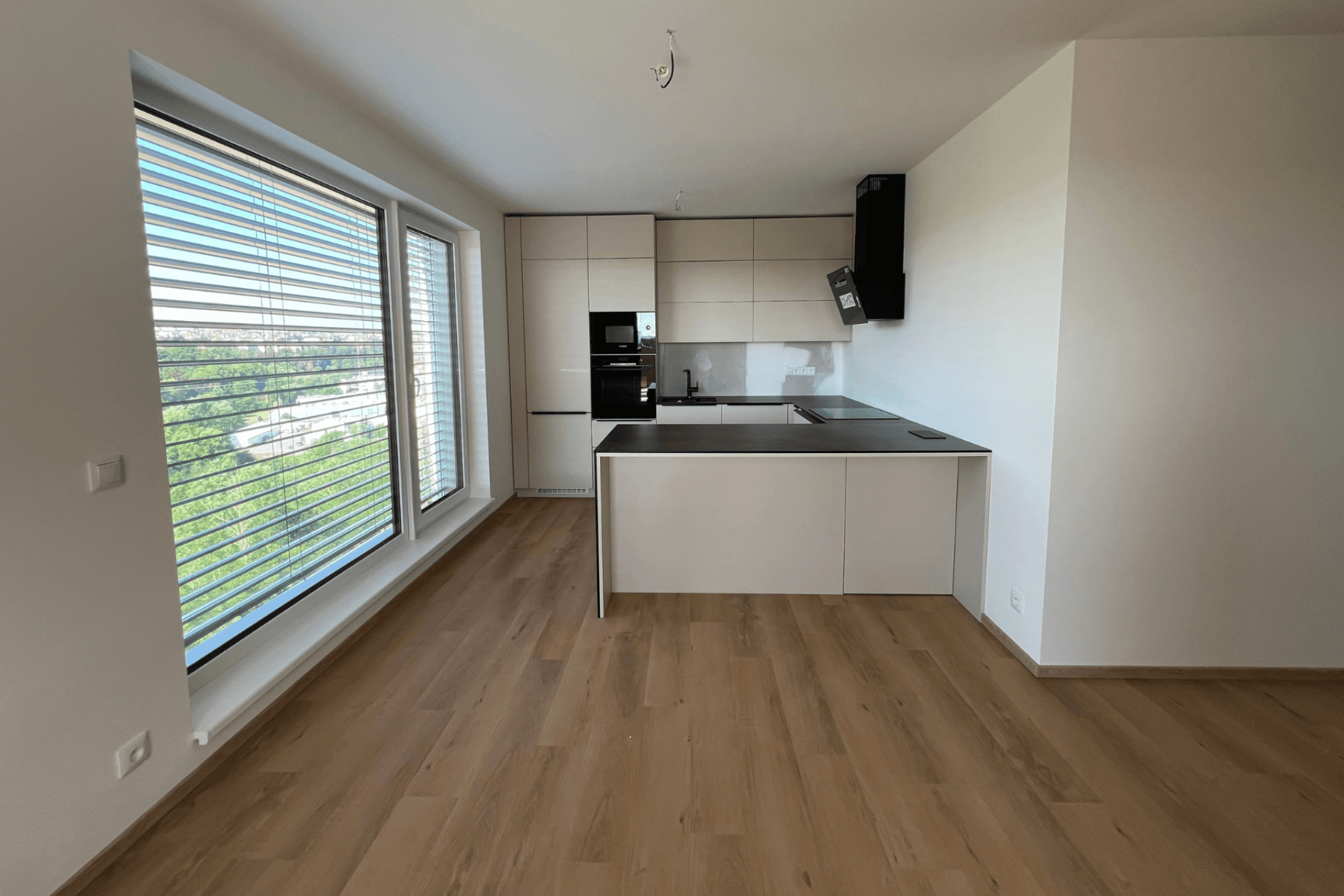 Prenájom bytu 2-izbový 60 m², Modřínová, Třebíč, Kraj Vysočina Prenájom bytu 2-izbový 60 m², Modřínová, Třebíč, Kraj Vysočina