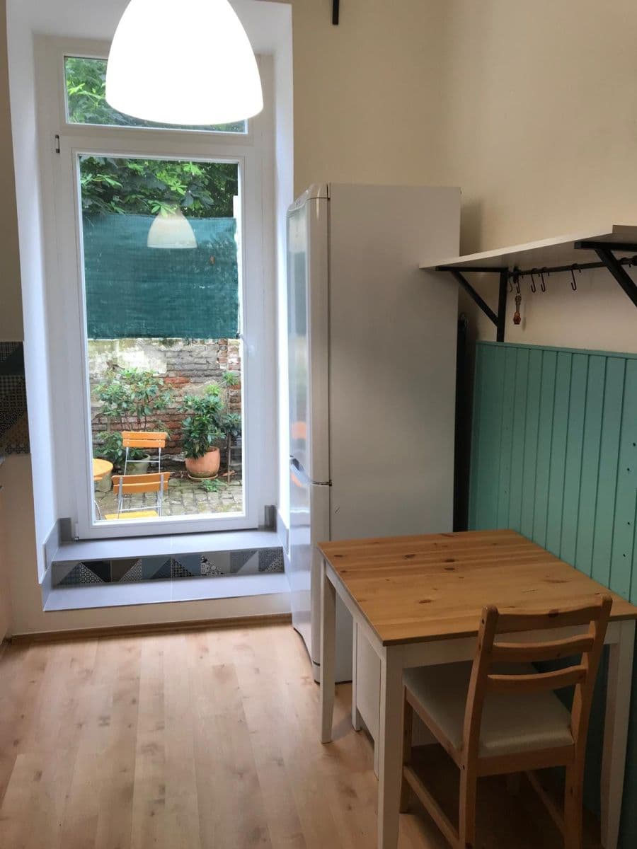 Prenájom bytu 1-izbový 30 m², Kubelíkova, Praha, Praha Prenájom bytu 1-izbový 30 m², Kubelíkova, Praha, Praha