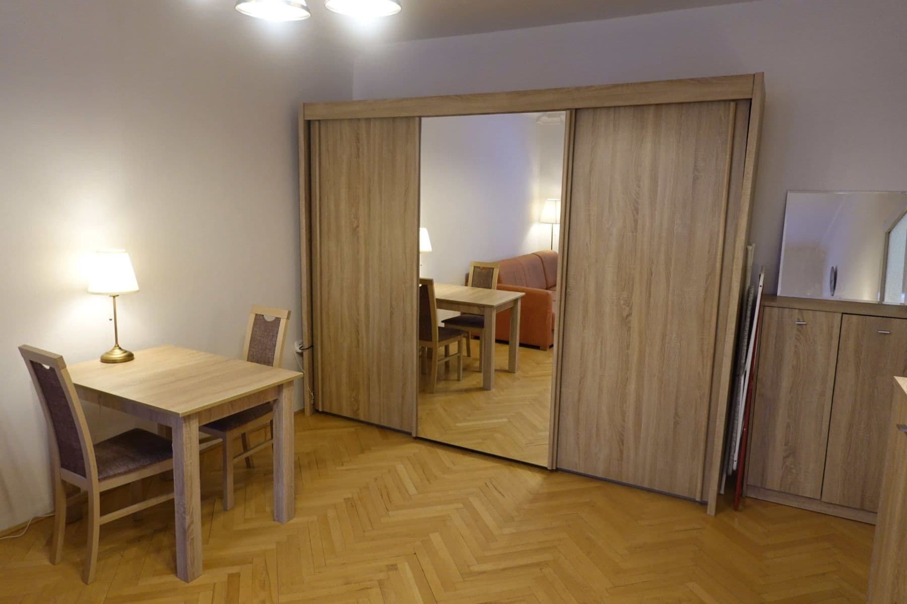 Prenájom bytu 2-izbový 50 m², Astrová, Ružinov, Bratislavský kraj Prenájom bytu 2-izbový 50 m², Astrová, Ružinov, Bratislavský kraj