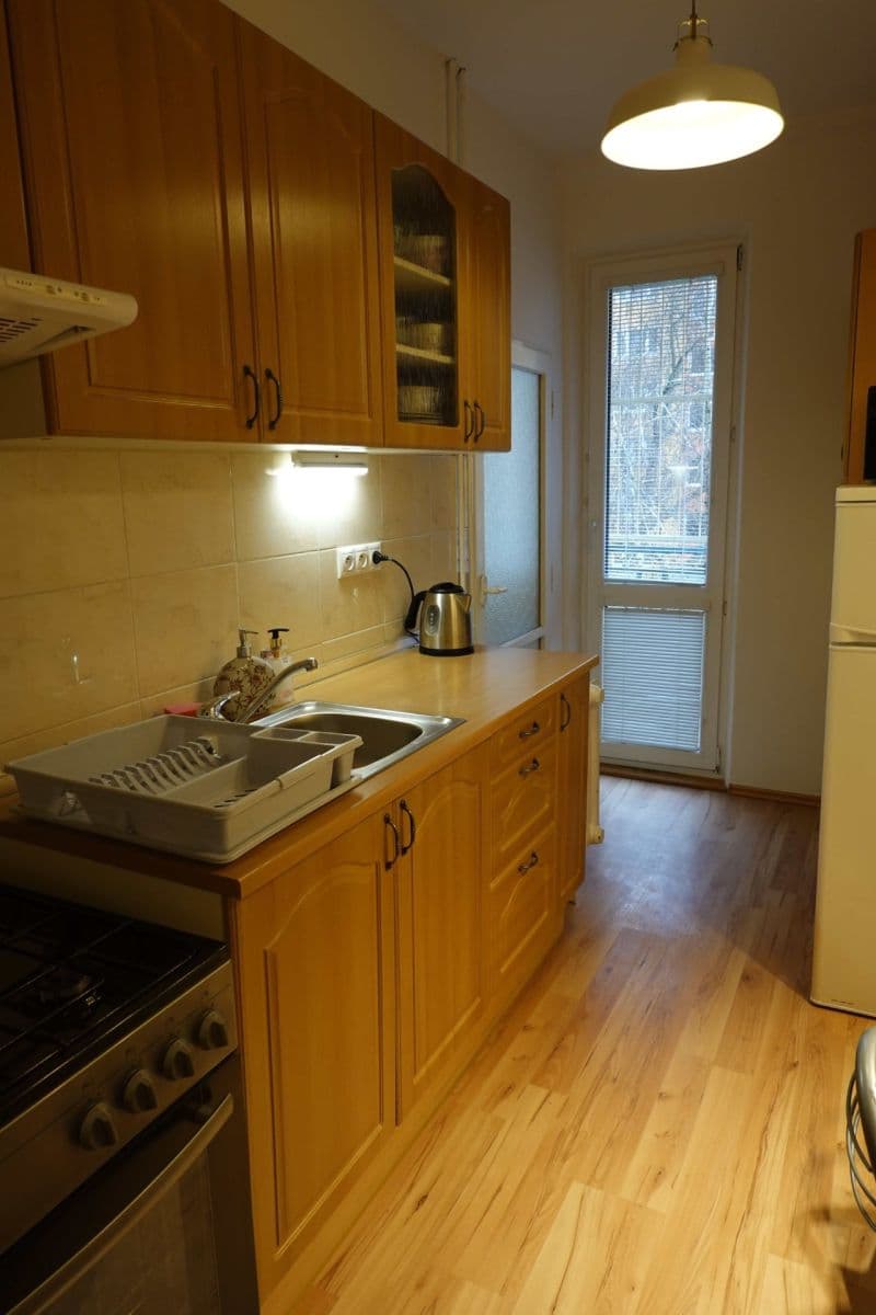 Prenájom bytu 2-izbový 50 m², Astrová, Ružinov, Bratislavský kraj Prenájom bytu 2-izbový 50 m², Astrová, Ružinov, Bratislavský kraj