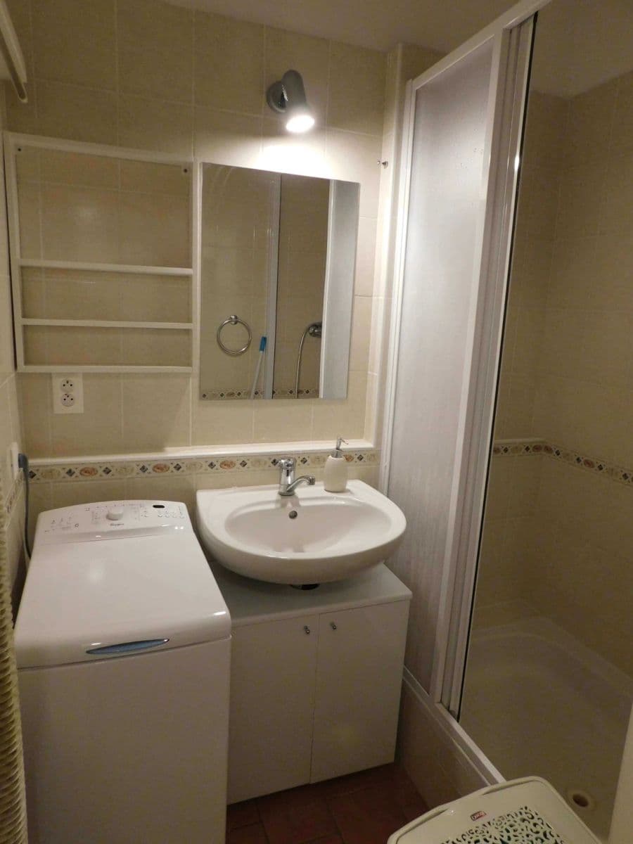 Prenájom bytu 2-izbový 50 m², Astrová, Ružinov, Bratislavský kraj Prenájom bytu 2-izbový 50 m², Astrová, Ružinov, Bratislavský kraj