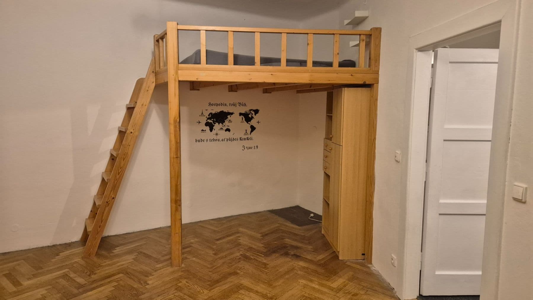 Prenájom bytu 2-izbový 62 m², Na Zlatnici, Praha, Praha Prenájom bytu 2-izbový 62 m², Na Zlatnici, Praha, Praha