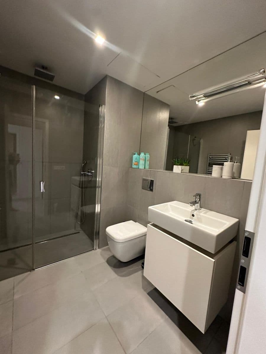 Prenájom bytu 42 m², Archangelská, Praha, Praha Prenájom bytu 42 m², Archangelská, Praha, Praha