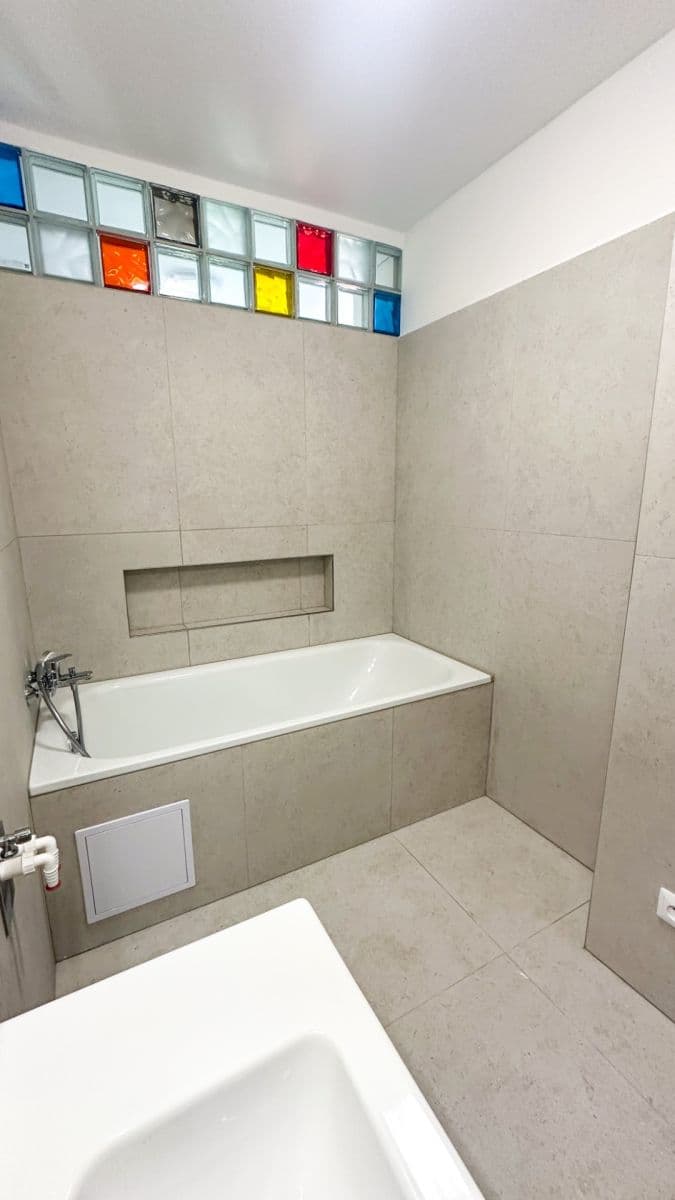 Prenájom bytu 3-izbový 80 m², Stonařov, Kraj Vysočina Prenájom bytu 3-izbový 80 m², Stonařov, Kraj Vysočina