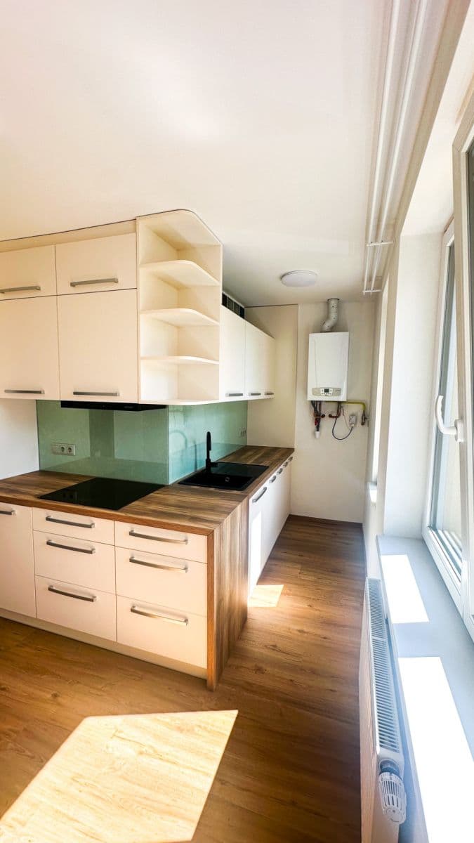 Prenájom bytu 3-izbový 80 m², Stonařov, Kraj Vysočina Prenájom bytu 3-izbový 80 m², Stonařov, Kraj Vysočina