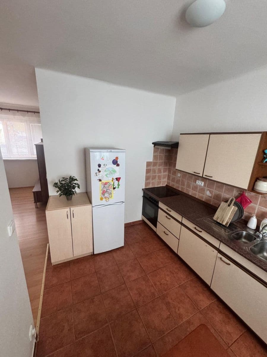 Prenájom bytu 2-izbový 56 m², Osadní, Praha, Praha Prenájom bytu 2-izbový 56 m², Osadní, Praha, Praha
