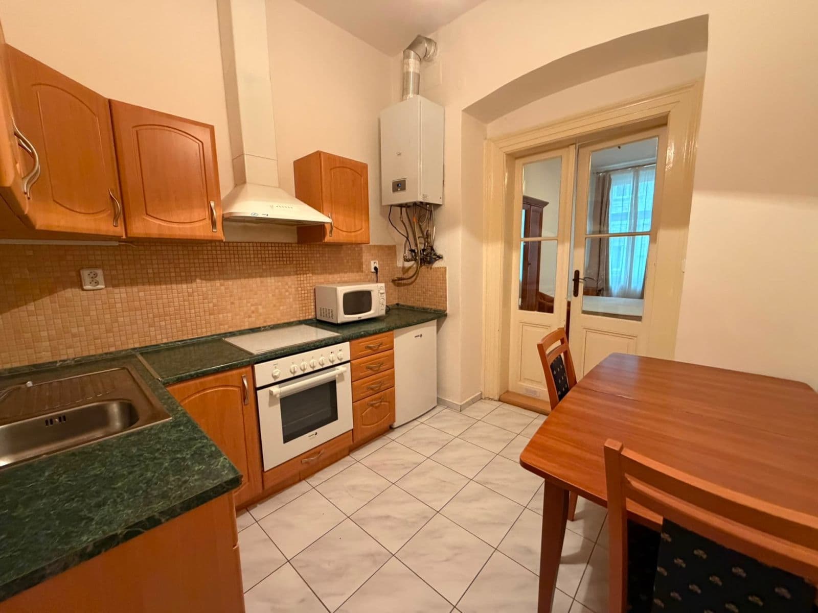 Prenájom bytu 1-izbový 41 m², Záhřebská, Praha, Praha Prenájom bytu 1-izbový 41 m², Záhřebská, Praha, Praha