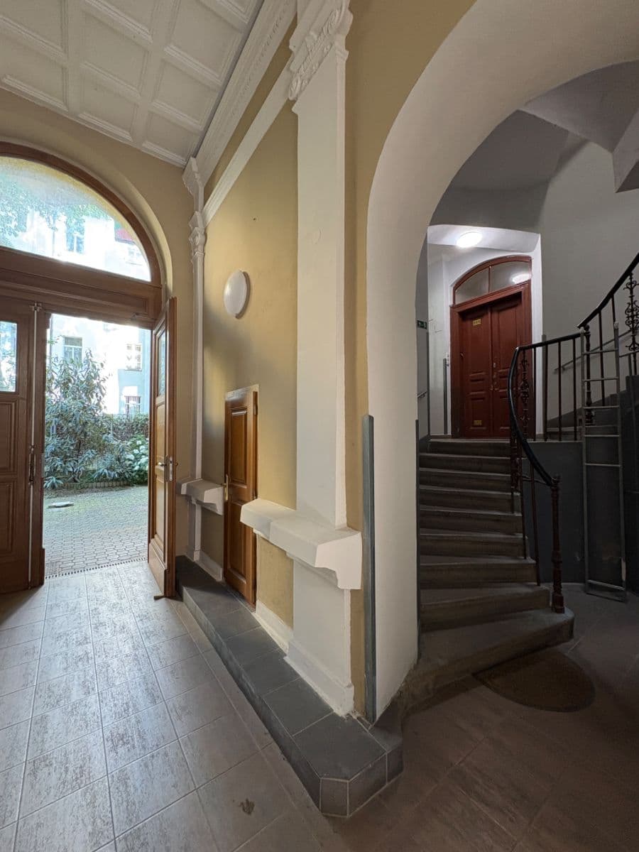 Prenájom bytu 1-izbový 28 m², Na Celné, Praha, Praha Prenájom bytu 1-izbový 28 m², Na Celné, Praha, Praha