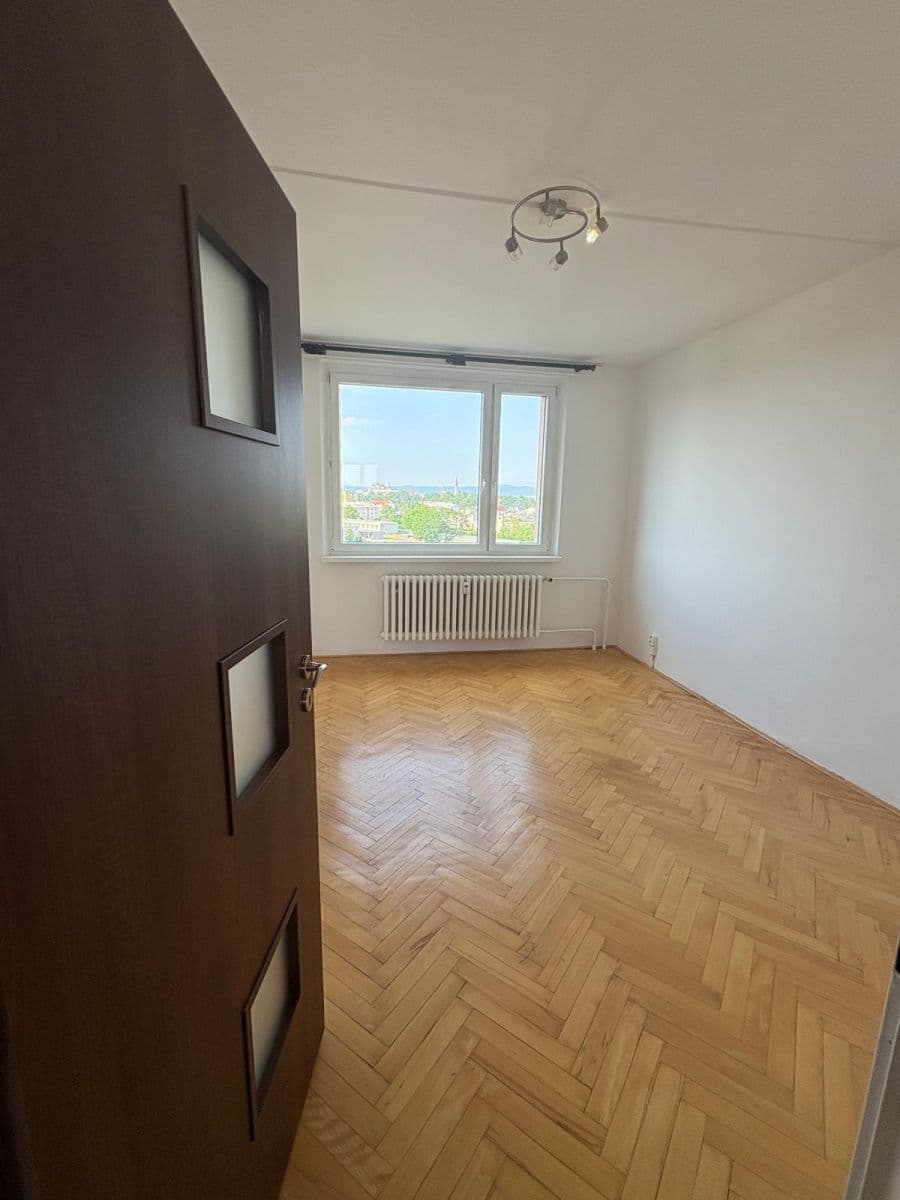 Prenájom bytu 2-izbový 57 m², kpt. Jaroše, Olomouc, Olomoucký kraj Prenájom bytu 2-izbový 57 m², kpt. Jaroše, Olomouc, Olomoucký kraj
