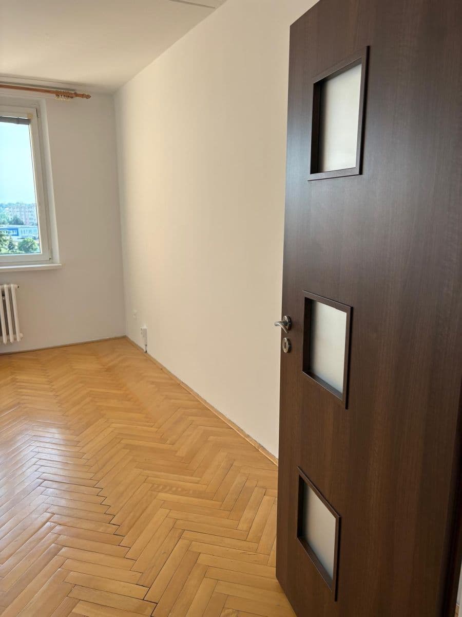 Prenájom bytu 2-izbový 57 m², kpt. Jaroše, Olomouc, Olomoucký kraj Prenájom bytu 2-izbový 57 m², kpt. Jaroše, Olomouc, Olomoucký kraj