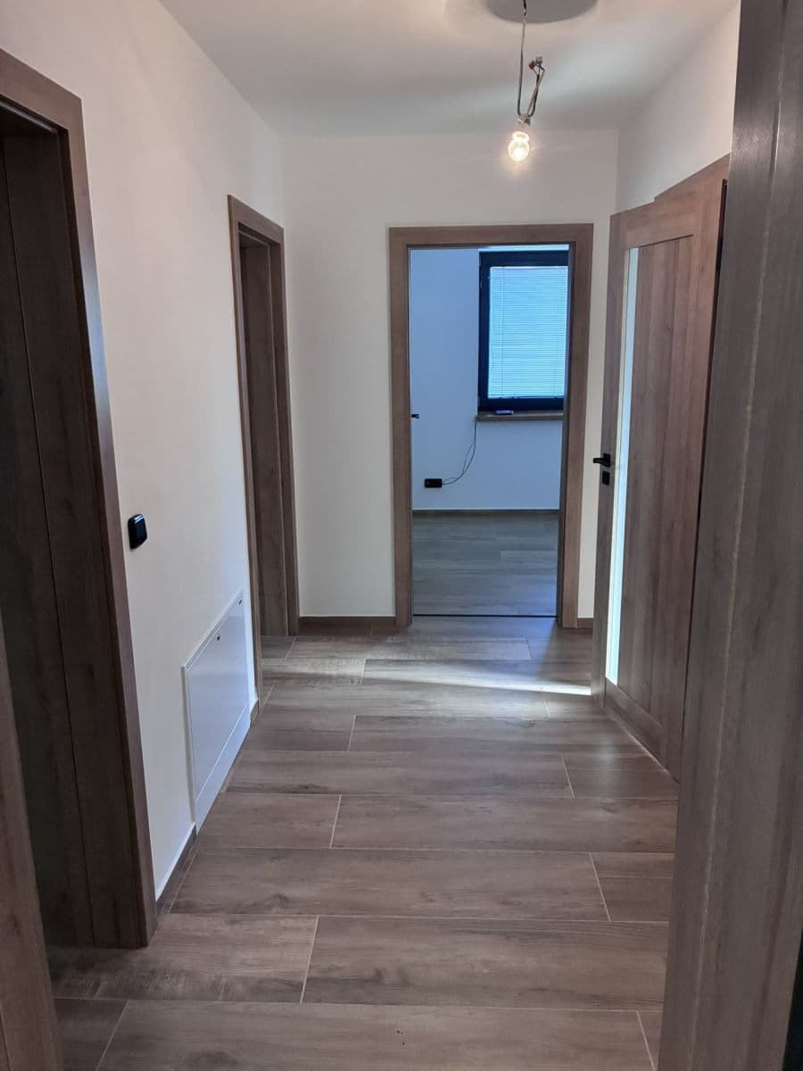 Prenájom bytu 3-izbový 79 m², Jabloňová, Orlová, Moravskoslezský kraj Prenájom bytu 3-izbový 79 m², Jabloňová, Orlová, Moravskoslezský kraj