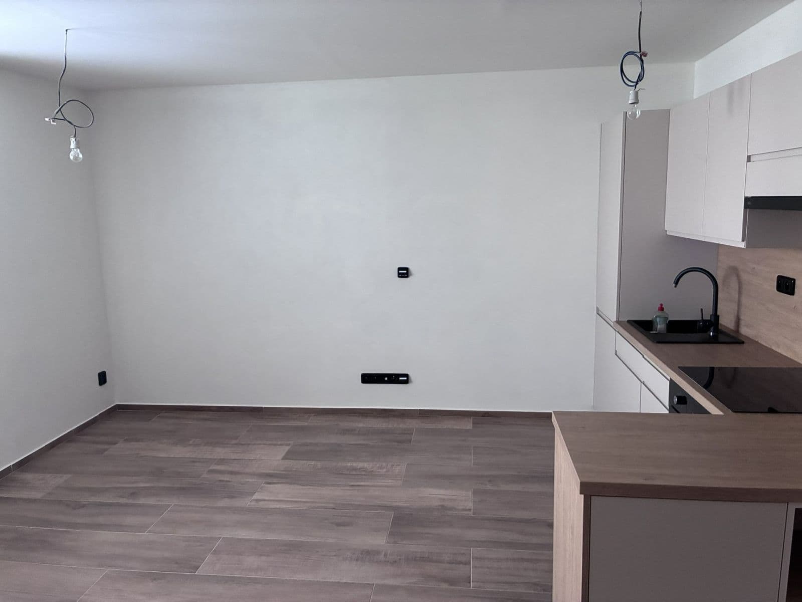 Prenájom bytu 3-izbový 79 m², Jabloňová, Orlová, Moravskoslezský kraj Prenájom bytu 3-izbový 79 m², Jabloňová, Orlová, Moravskoslezský kraj