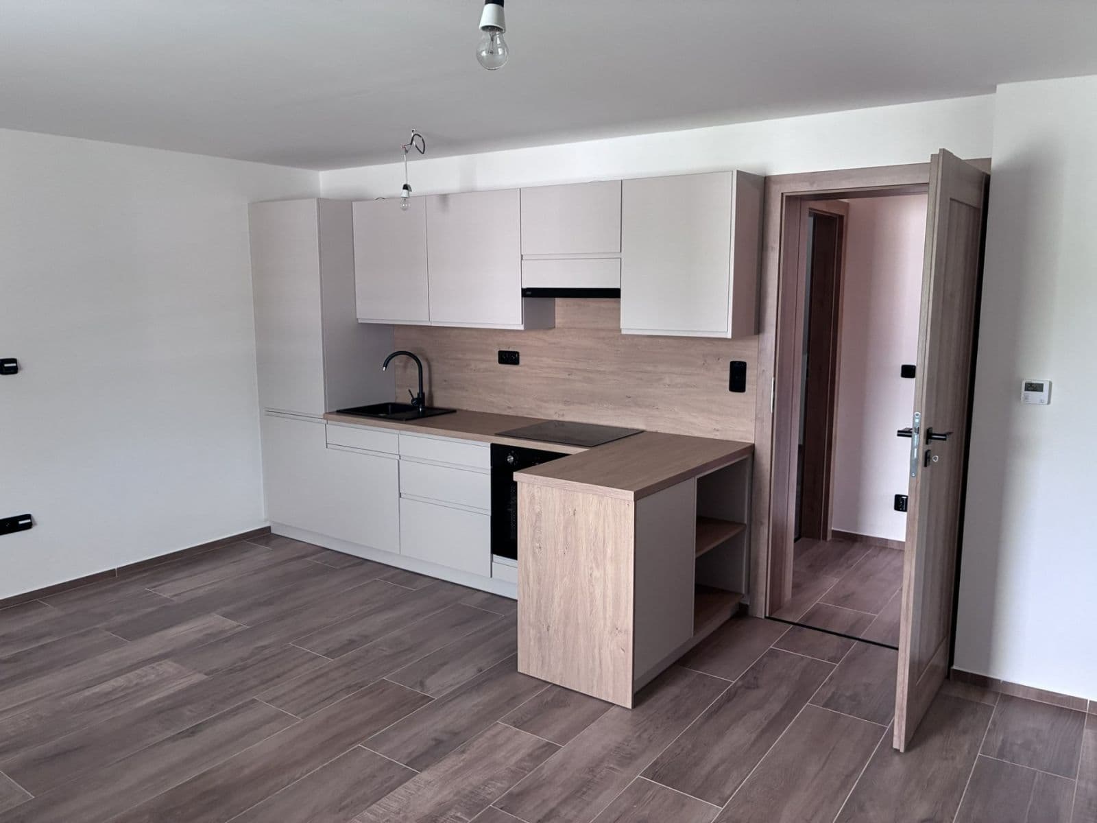 Prenájom bytu 3-izbový 79 m², Jabloňová, Orlová, Moravskoslezský kraj Prenájom bytu 3-izbový 79 m², Jabloňová, Orlová, Moravskoslezský kraj