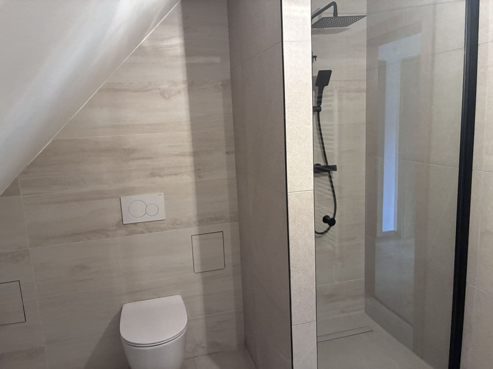 Prenájom bytu 3-izbový 79 m², Jabloňová, Orlová, Moravskoslezský kraj Prenájom bytu 3-izbový 79 m², Jabloňová, Orlová, Moravskoslezský kraj