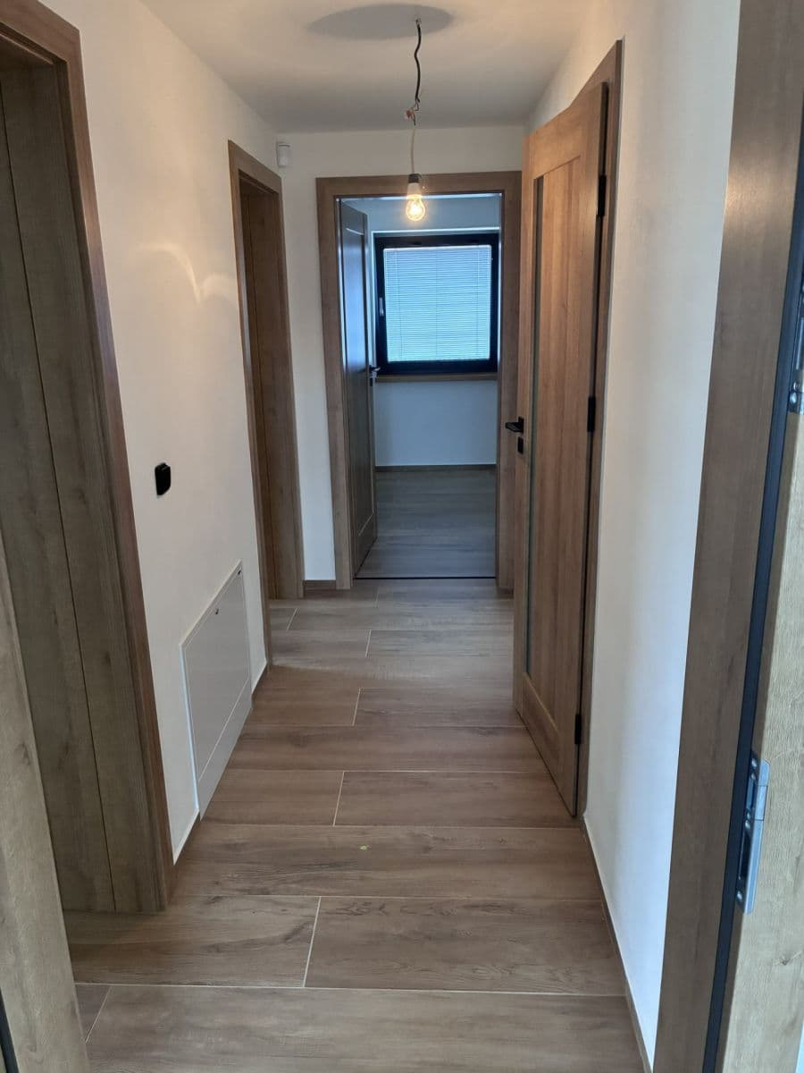 Prenájom bytu 3-izbový 79 m², Jabloňová, Orlová, Moravskoslezský kraj Prenájom bytu 3-izbový 79 m², Jabloňová, Orlová, Moravskoslezský kraj