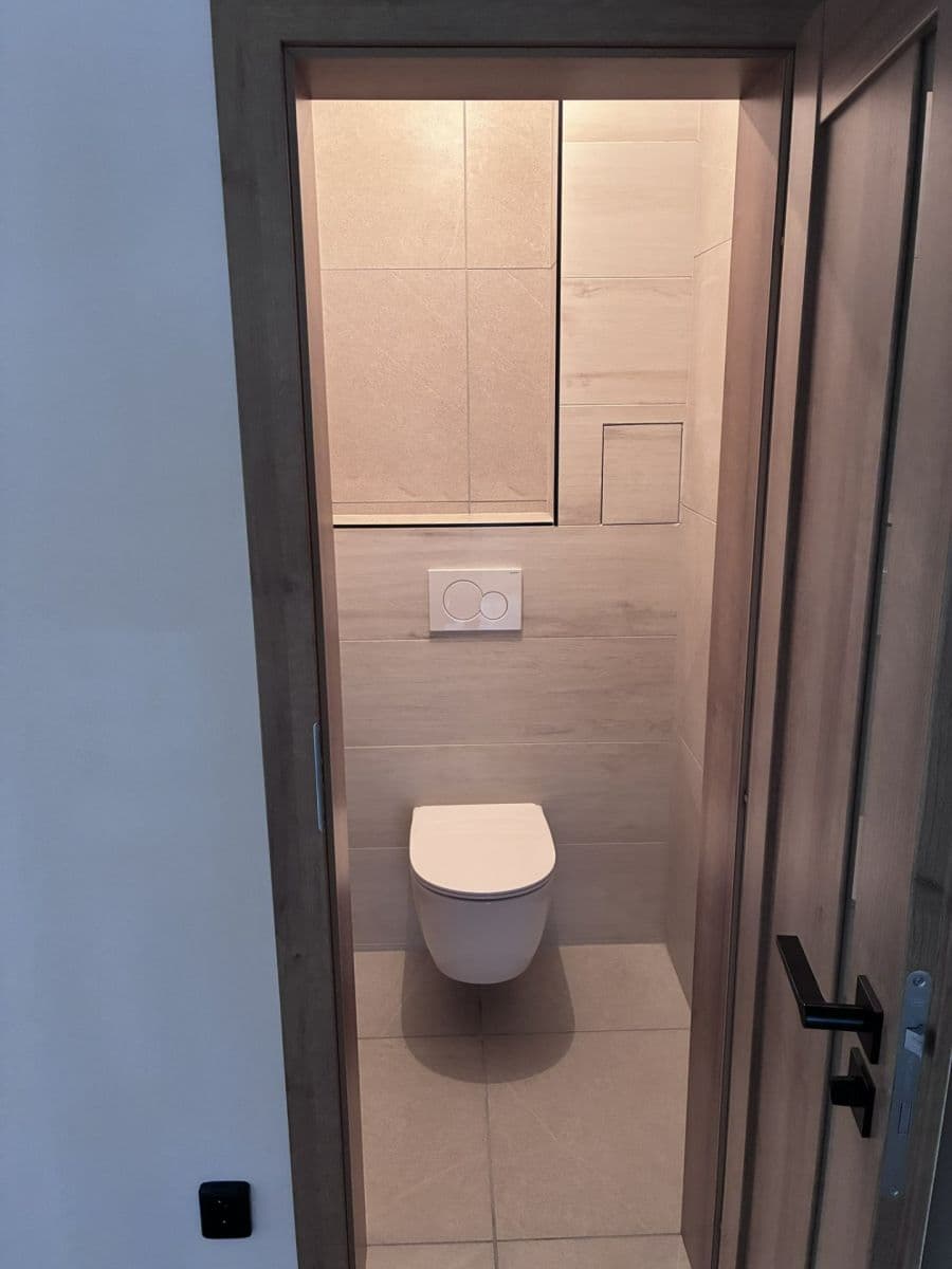 Prenájom bytu 3-izbový 79 m², Jabloňová, Orlová, Moravskoslezský kraj Prenájom bytu 3-izbový 79 m², Jabloňová, Orlová, Moravskoslezský kraj