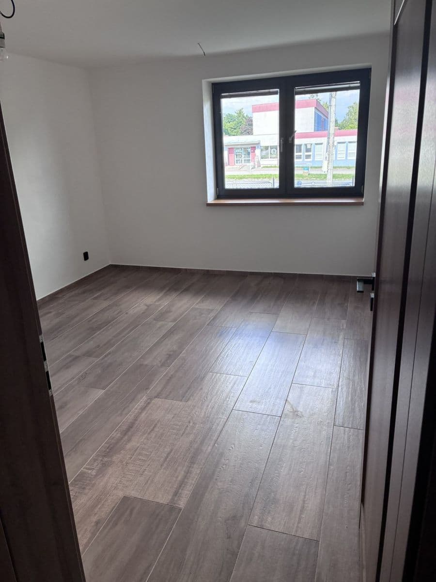 Prenájom bytu 3-izbový 79 m², Jabloňová, Orlová, Moravskoslezský kraj Prenájom bytu 3-izbový 79 m², Jabloňová, Orlová, Moravskoslezský kraj