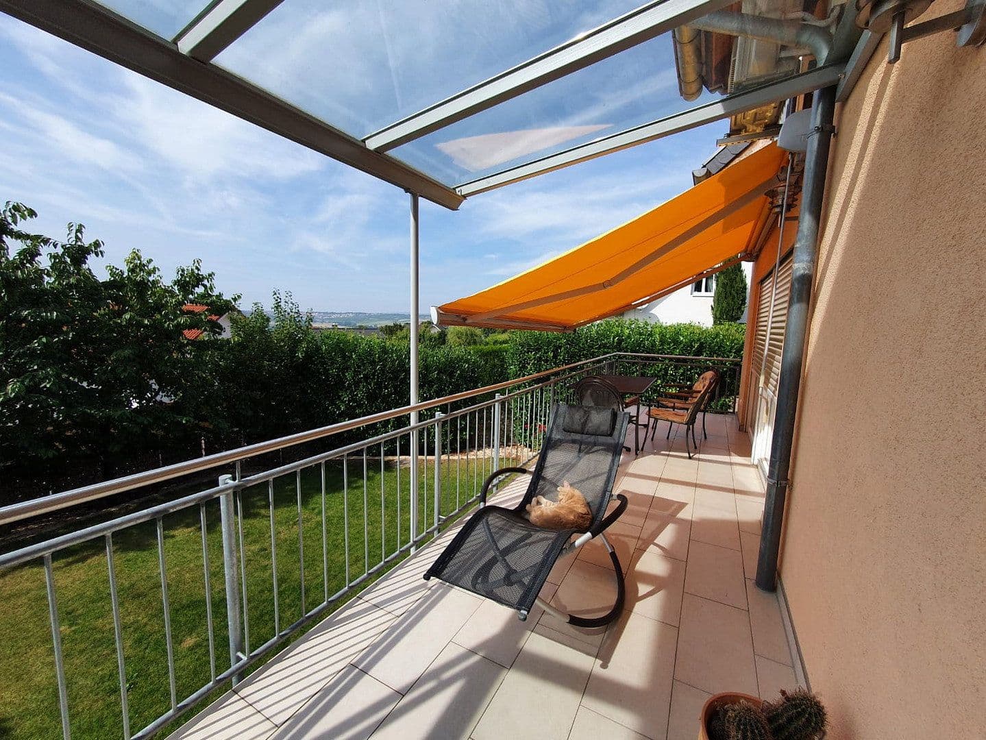 Predaj domu 211 m², pozemek 431 m², Nieder-Olm, Porýnie-Falcko Predaj domu 211 m², pozemek 431 m², Nieder-Olm, Porýnie-Falcko