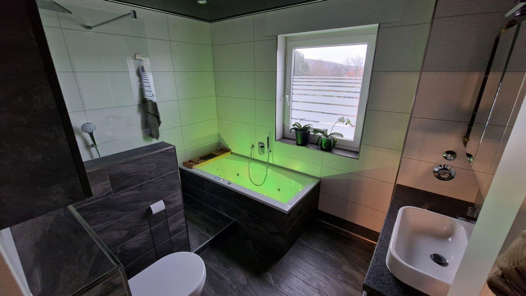 Prenájom bytu 3-izbový 96 m², Hünxe, Severné Porýnie - Westfálsko Prenájom bytu 3-izbový 96 m², Hünxe, Severné Porýnie - Westfálsko