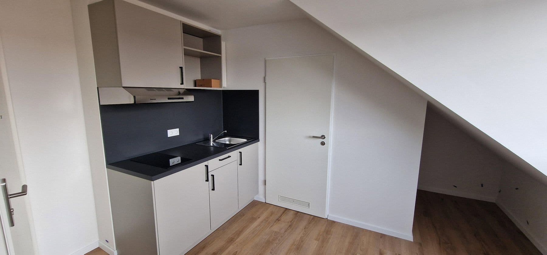 Prenájom bytu 1-izbový 21 m², Gabelsbergerstraße 20, Erlangen, Bavorsko Prenájom bytu 1-izbový 21 m², Gabelsbergerstraße 20, Erlangen, Bavorsko