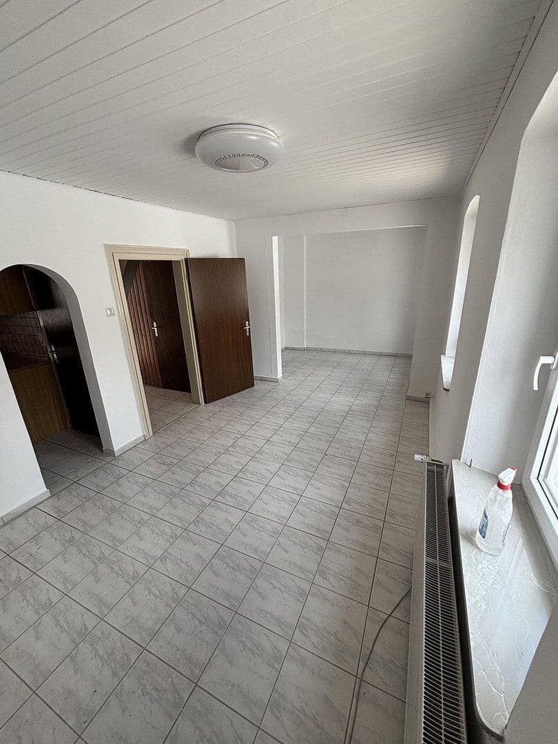 Prenájom domu 95 m², pozemek 157 m², Untere Bahnhofstraße 4, Worms, Porýnie-Falcko Prenájom domu 95 m², pozemek 157 m², Untere Bahnhofstraße 4, Worms, Porýnie-Falcko