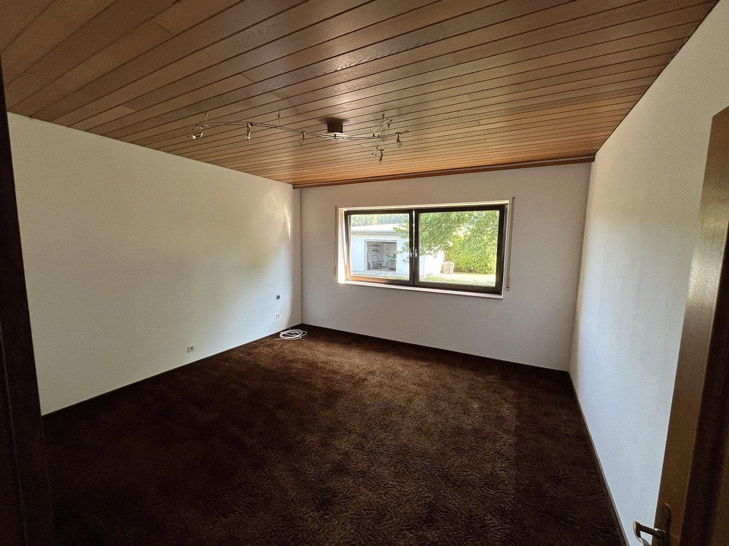 Predaj domu 186 m², pozemek 1.900 m², Eichendorf, Bavorsko Predaj domu 186 m², pozemek 1.900 m², Eichendorf, Bavorsko