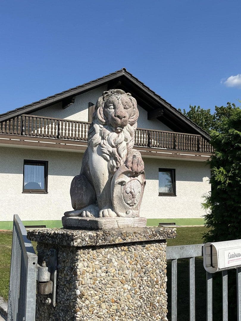 Predaj domu 186 m², pozemek 1.900 m², Eichendorf, Bavorsko Predaj domu 186 m², pozemek 1.900 m², Eichendorf, Bavorsko