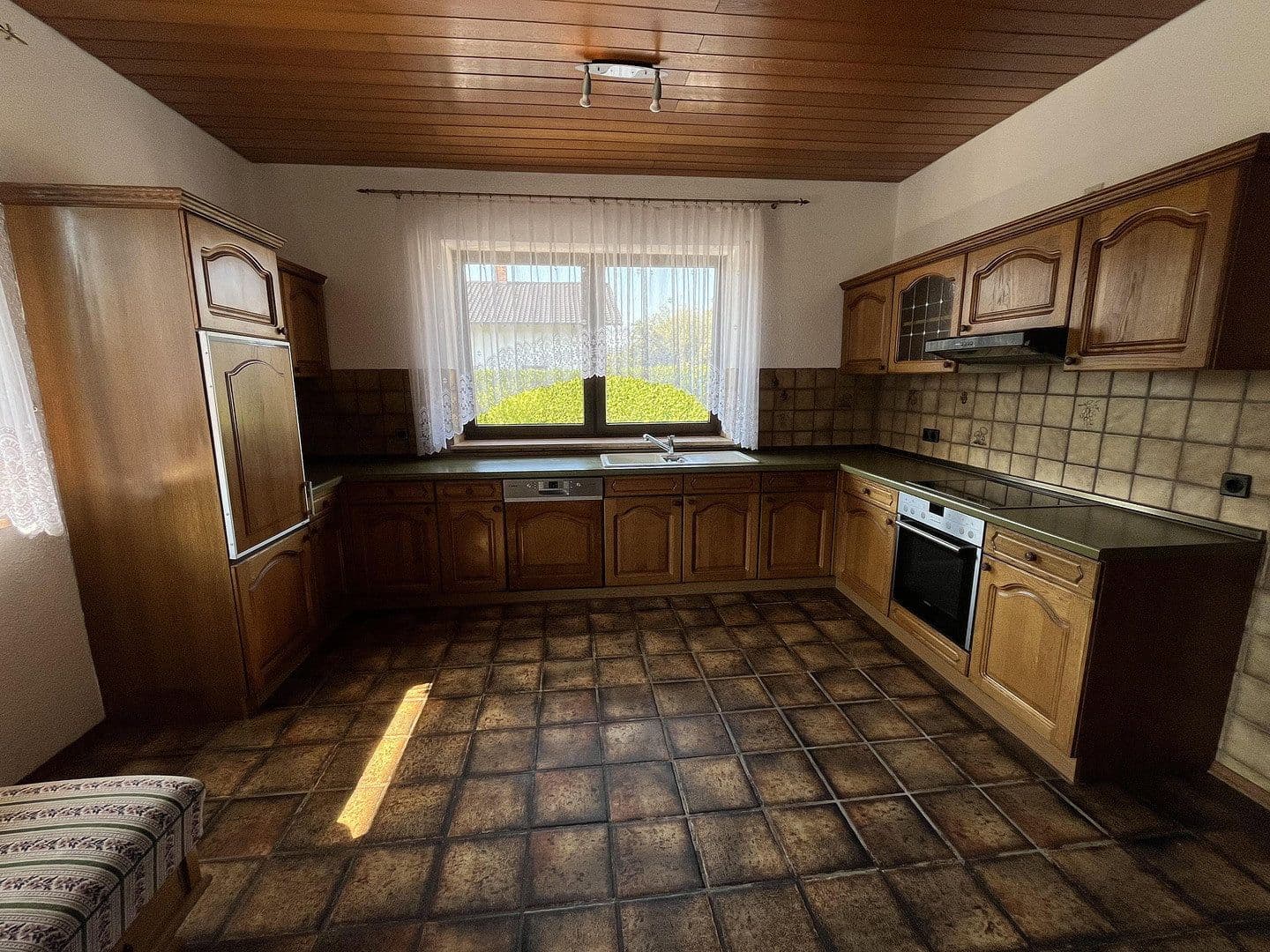 Predaj domu 186 m², pozemek 1.900 m², Eichendorf, Bavorsko Predaj domu 186 m², pozemek 1.900 m², Eichendorf, Bavorsko