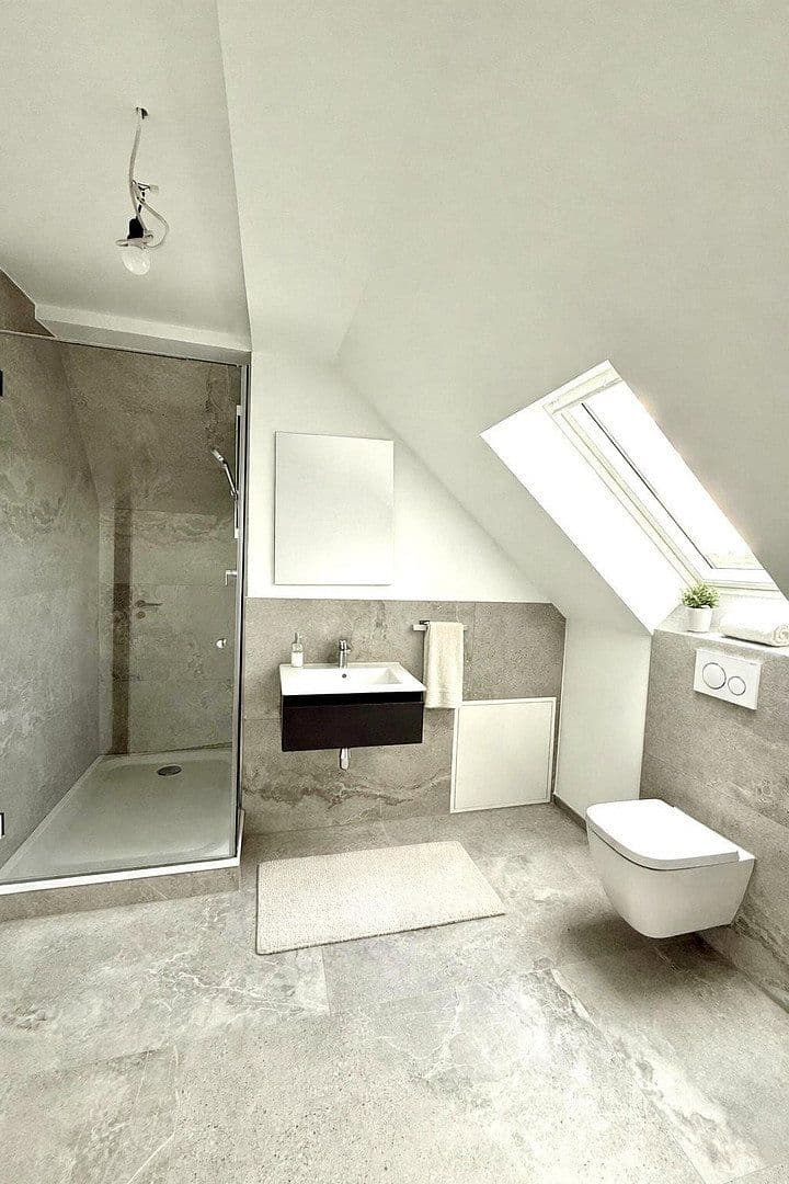 Prenájom bytu 1-izbový 40 m², Zeißstr. 44, Hannover, Dolné Sasko Prenájom bytu 1-izbový 40 m², Zeißstr. 44, Hannover, Dolné Sasko