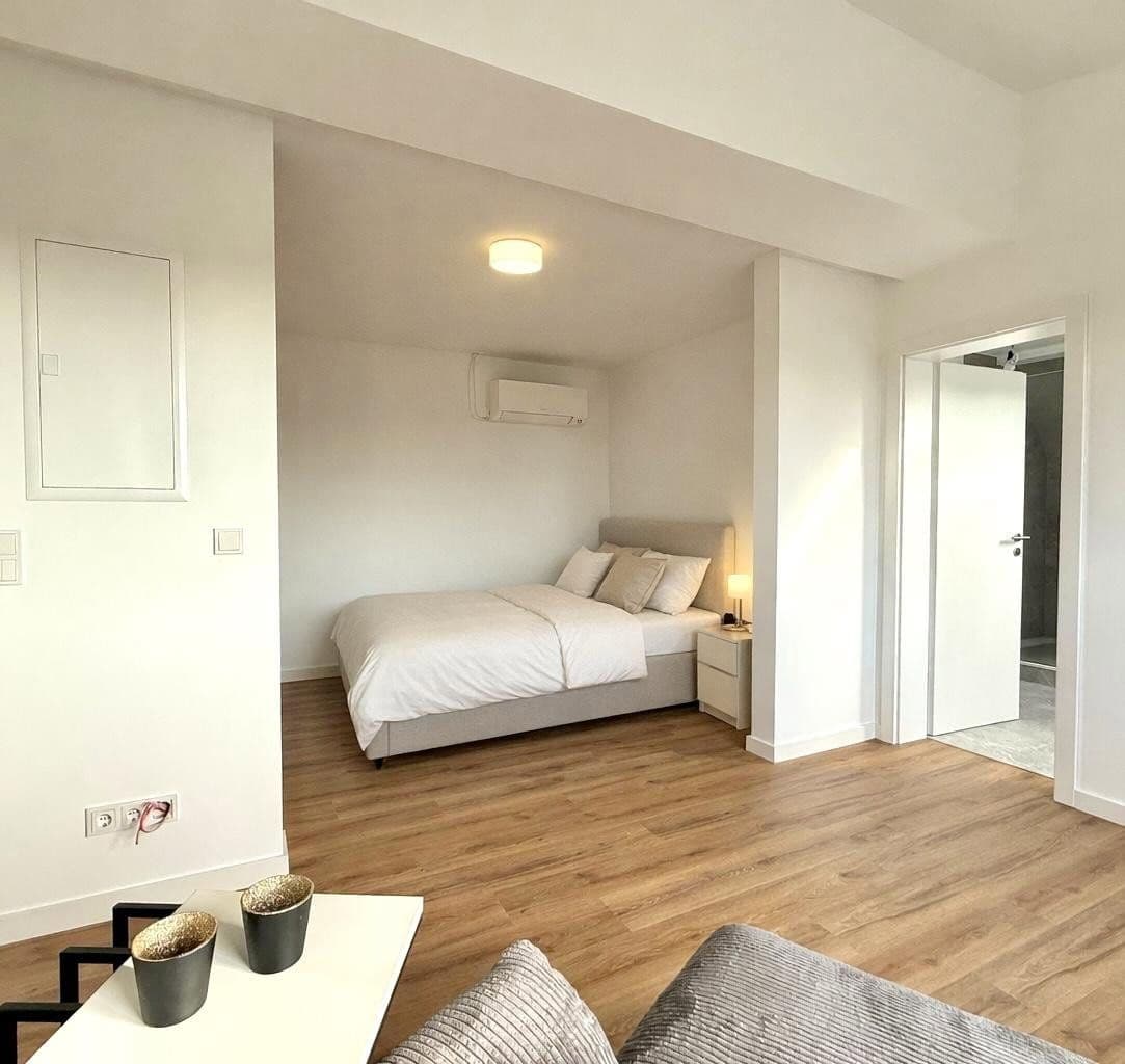 Prenájom bytu 1-izbový 40 m², Zeißstr. 44, Hannover, Dolné Sasko Prenájom bytu 1-izbový 40 m², Zeißstr. 44, Hannover, Dolné Sasko