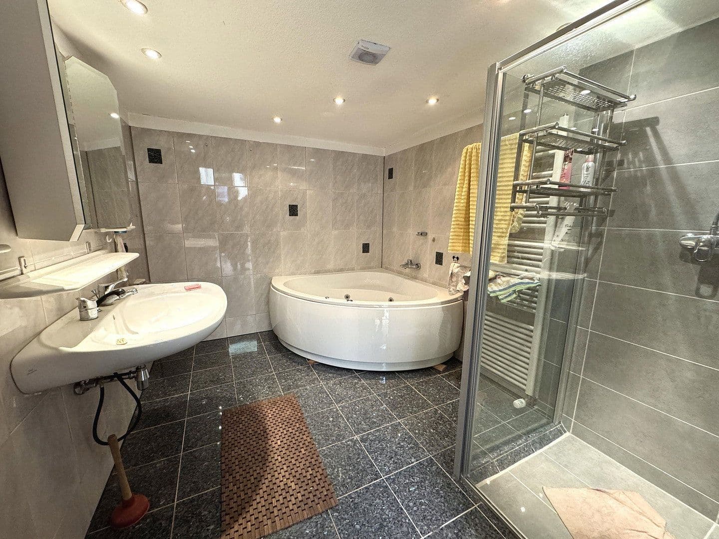 Predaj domu 130 m², pozemek 536 m², Jüchen, Severné Porýnie - Westfálsko Predaj domu 130 m², pozemek 536 m², Jüchen, Severné Porýnie - Westfálsko