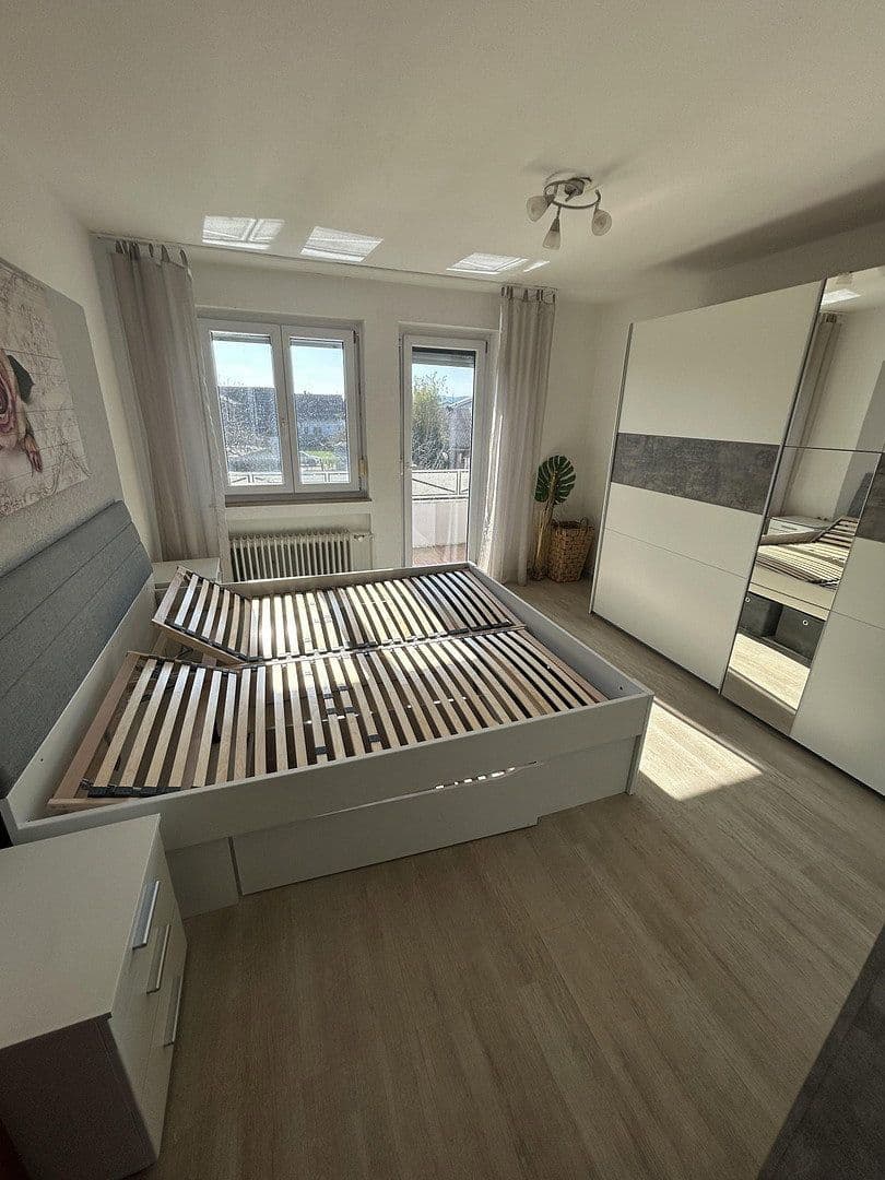 Predaj domu 95 m², pozemek 220 m², Singen (Hohentwiel), Bádensko-Wurttembersko Predaj domu 95 m², pozemek 220 m², Singen (Hohentwiel), Bádensko-Wurttembersko