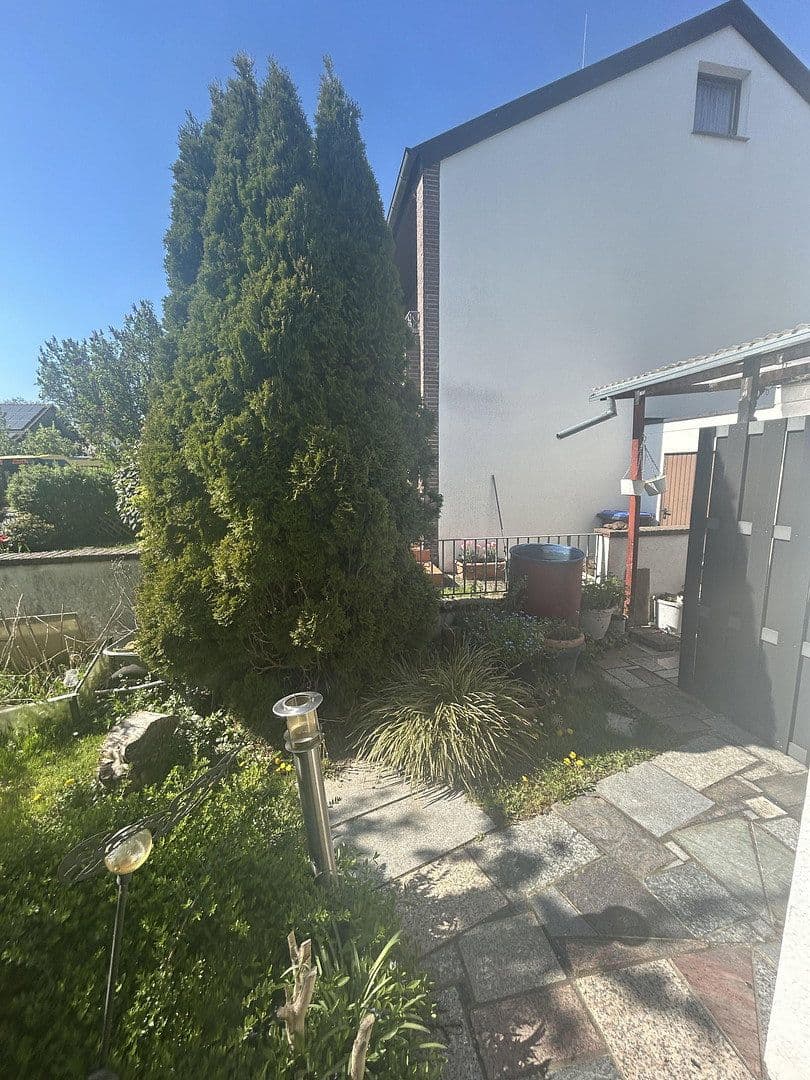 Predaj domu 95 m², pozemek 220 m², Singen (Hohentwiel), Bádensko-Wurttembersko Predaj domu 95 m², pozemek 220 m², Singen (Hohentwiel), Bádensko-Wurttembersko