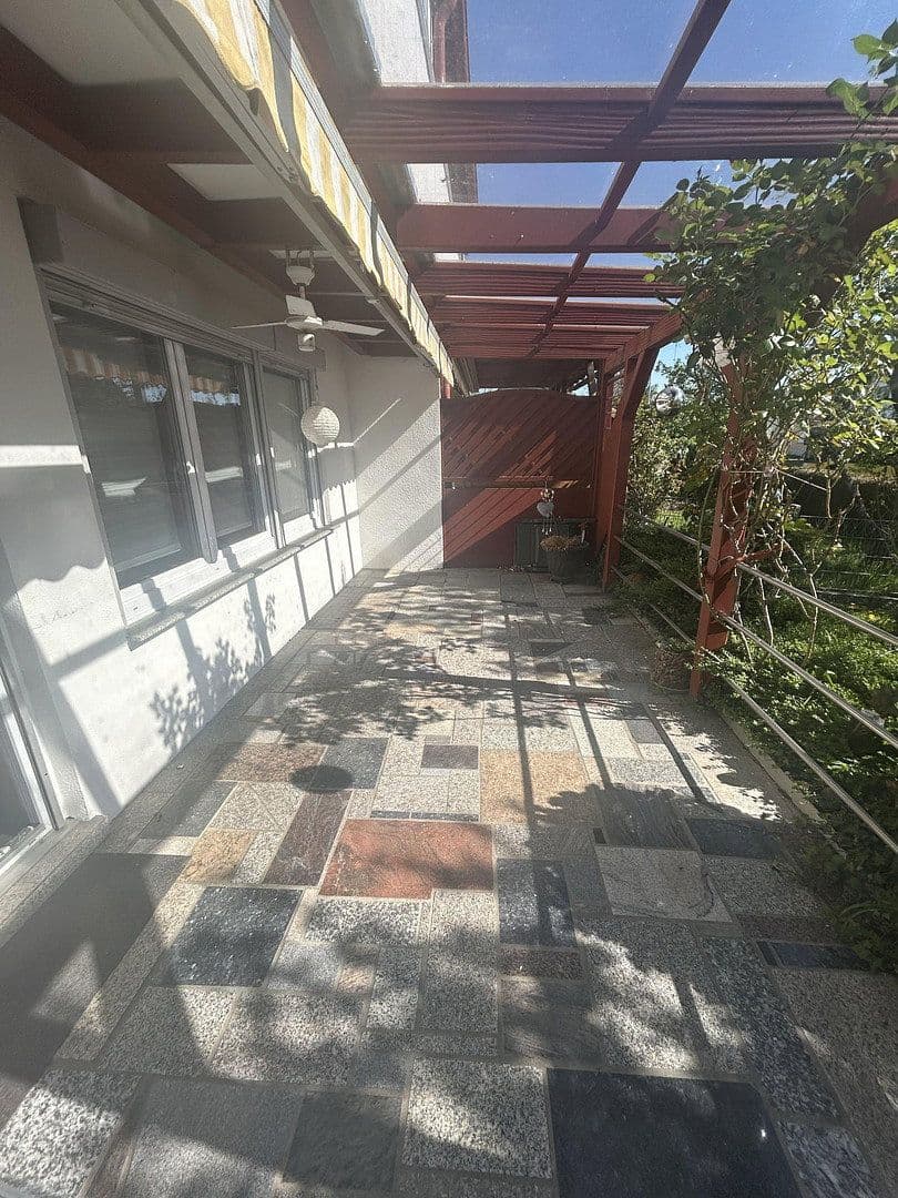 Predaj domu 95 m², pozemek 220 m², Singen (Hohentwiel), Bádensko-Wurttembersko Predaj domu 95 m², pozemek 220 m², Singen (Hohentwiel), Bádensko-Wurttembersko