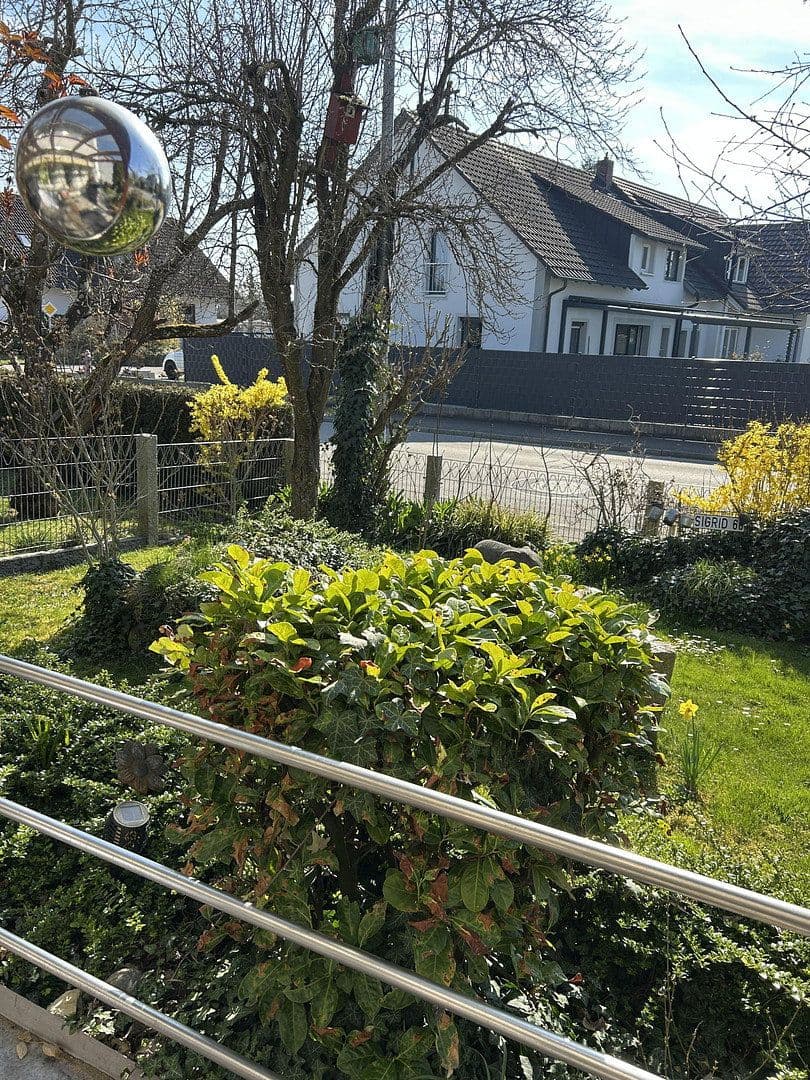 Predaj domu 95 m², pozemek 220 m², Singen (Hohentwiel), Bádensko-Wurttembersko Predaj domu 95 m², pozemek 220 m², Singen (Hohentwiel), Bádensko-Wurttembersko