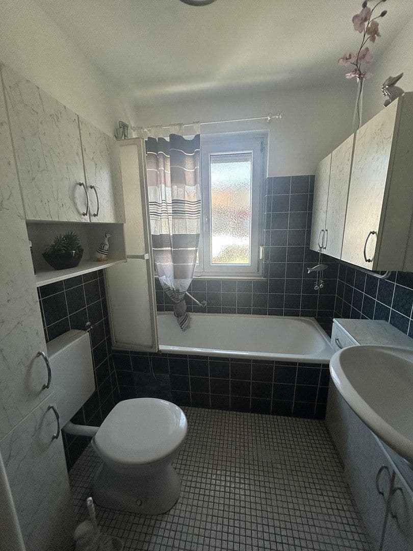 Predaj domu 95 m², pozemek 220 m², Singen (Hohentwiel), Bádensko-Wurttembersko Predaj domu 95 m², pozemek 220 m², Singen (Hohentwiel), Bádensko-Wurttembersko