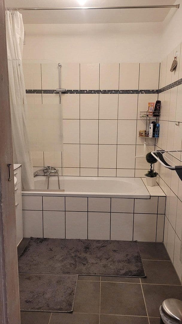 Prenájom bytu 4-izbový 110 m², Kulmbach, Bavorsko Prenájom bytu 4-izbový 110 m², Kulmbach, Bavorsko