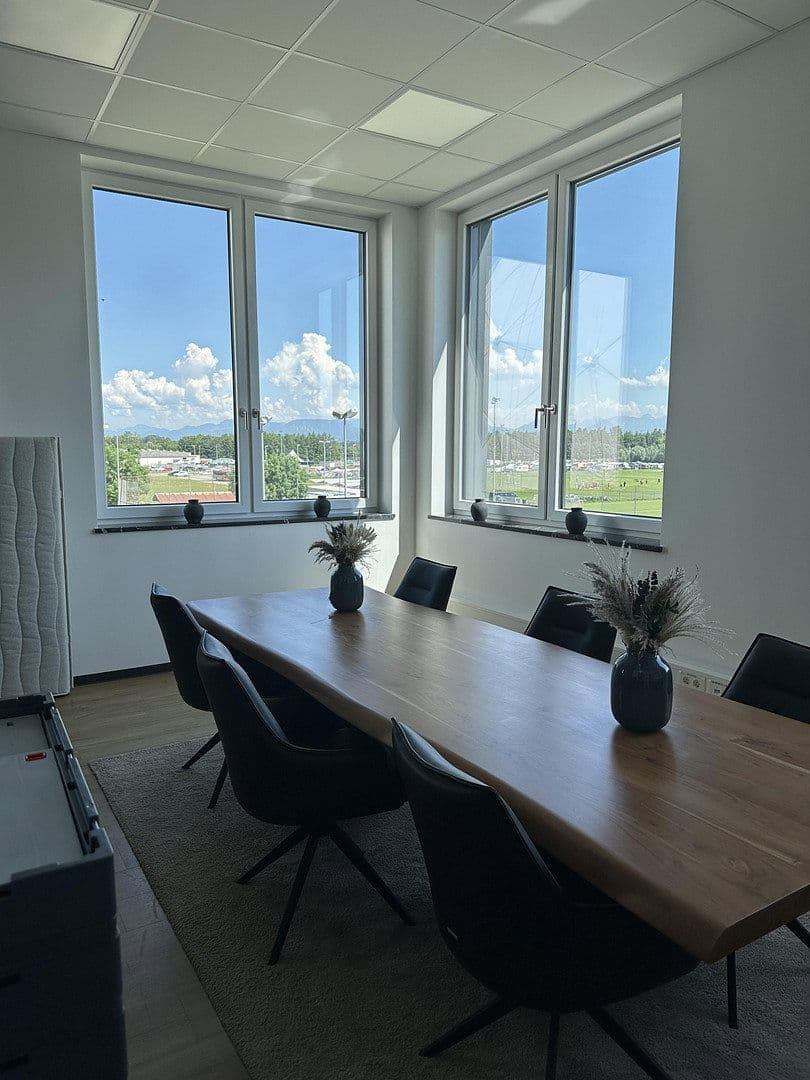 Prenájom kancelárie 174 m², Carl-von-Ossietzky-Str. 7, Bad Aibling, Bavorsko Prenájom kancelárie 174 m², Carl-von-Ossietzky-Str. 7, Bad Aibling, Bavorsko