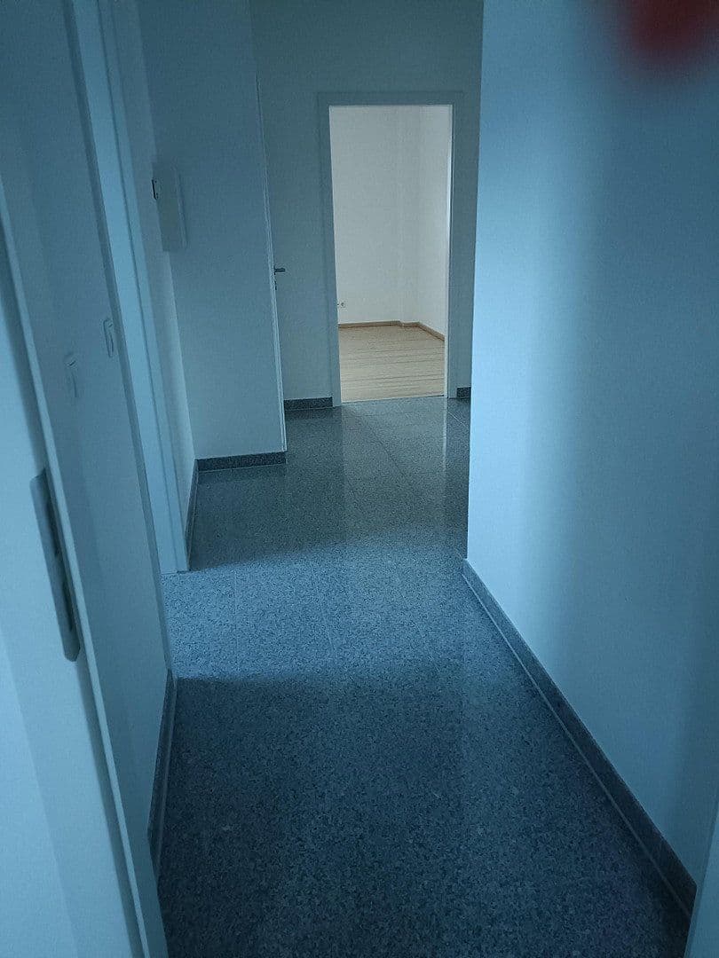 Prenájom bytu 3-izbový 90 m², Reilingen, Bádensko-Wurttembersko Prenájom bytu 3-izbový 90 m², Reilingen, Bádensko-Wurttembersko