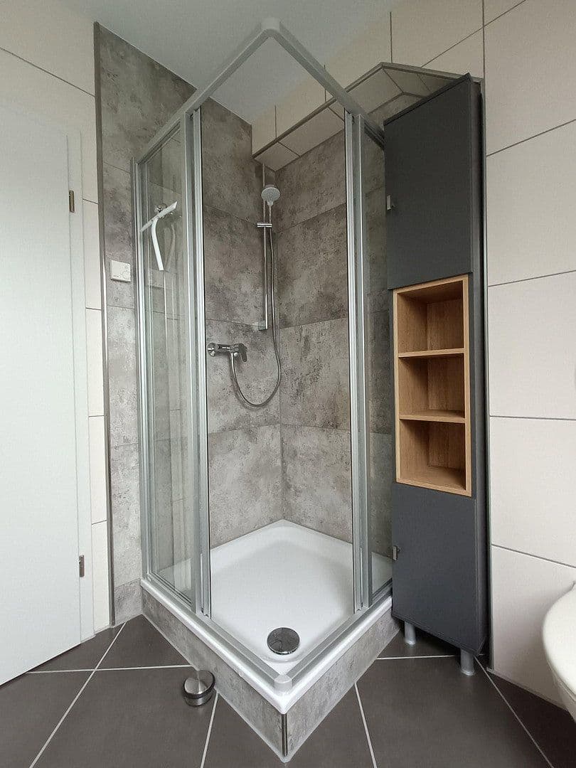 Prenájom bytu 3-izbový 90 m², Reilingen, Bádensko-Wurttembersko Prenájom bytu 3-izbový 90 m², Reilingen, Bádensko-Wurttembersko