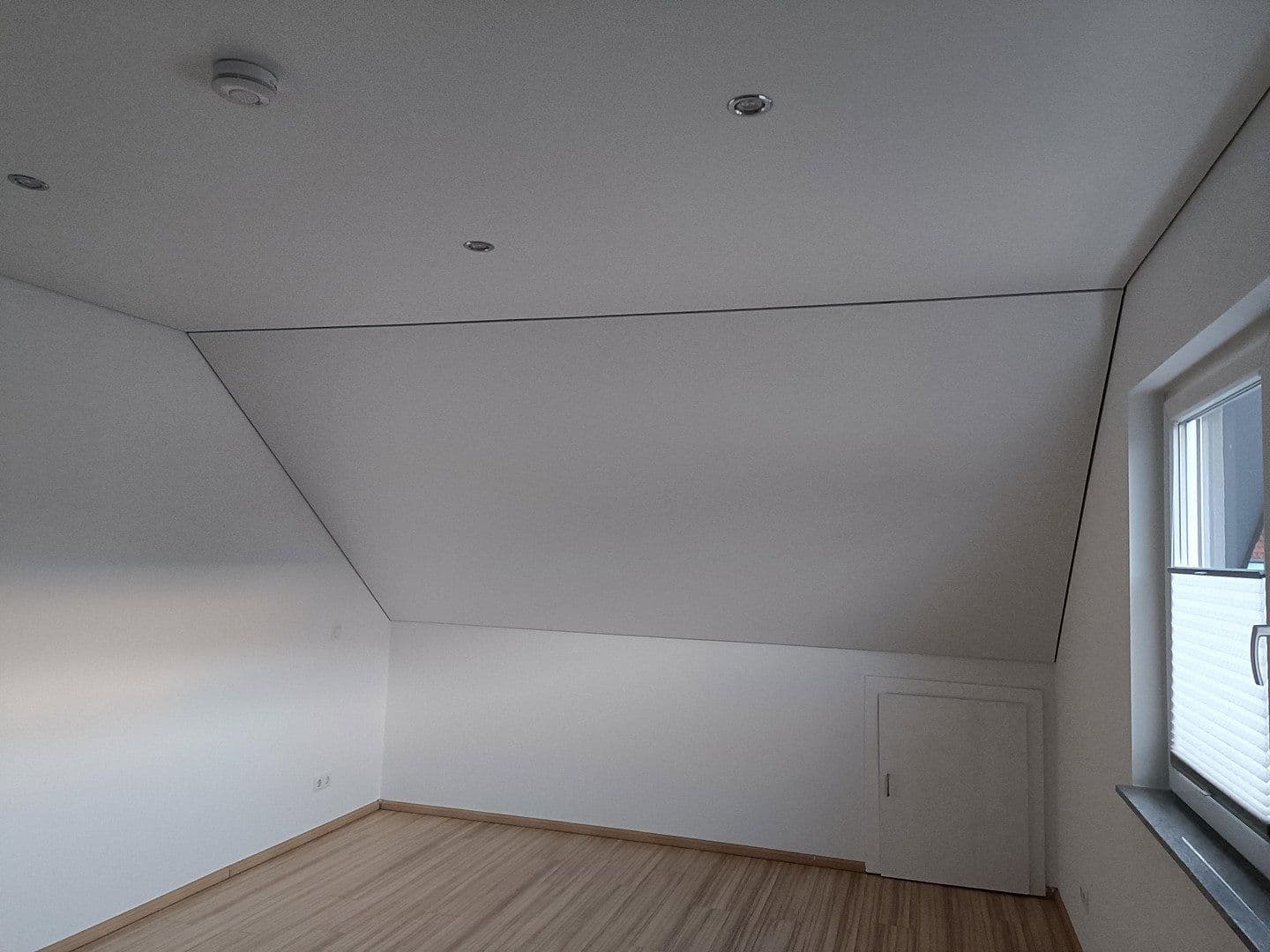 Prenájom bytu 3-izbový 90 m², Reilingen, Bádensko-Wurttembersko Prenájom bytu 3-izbový 90 m², Reilingen, Bádensko-Wurttembersko