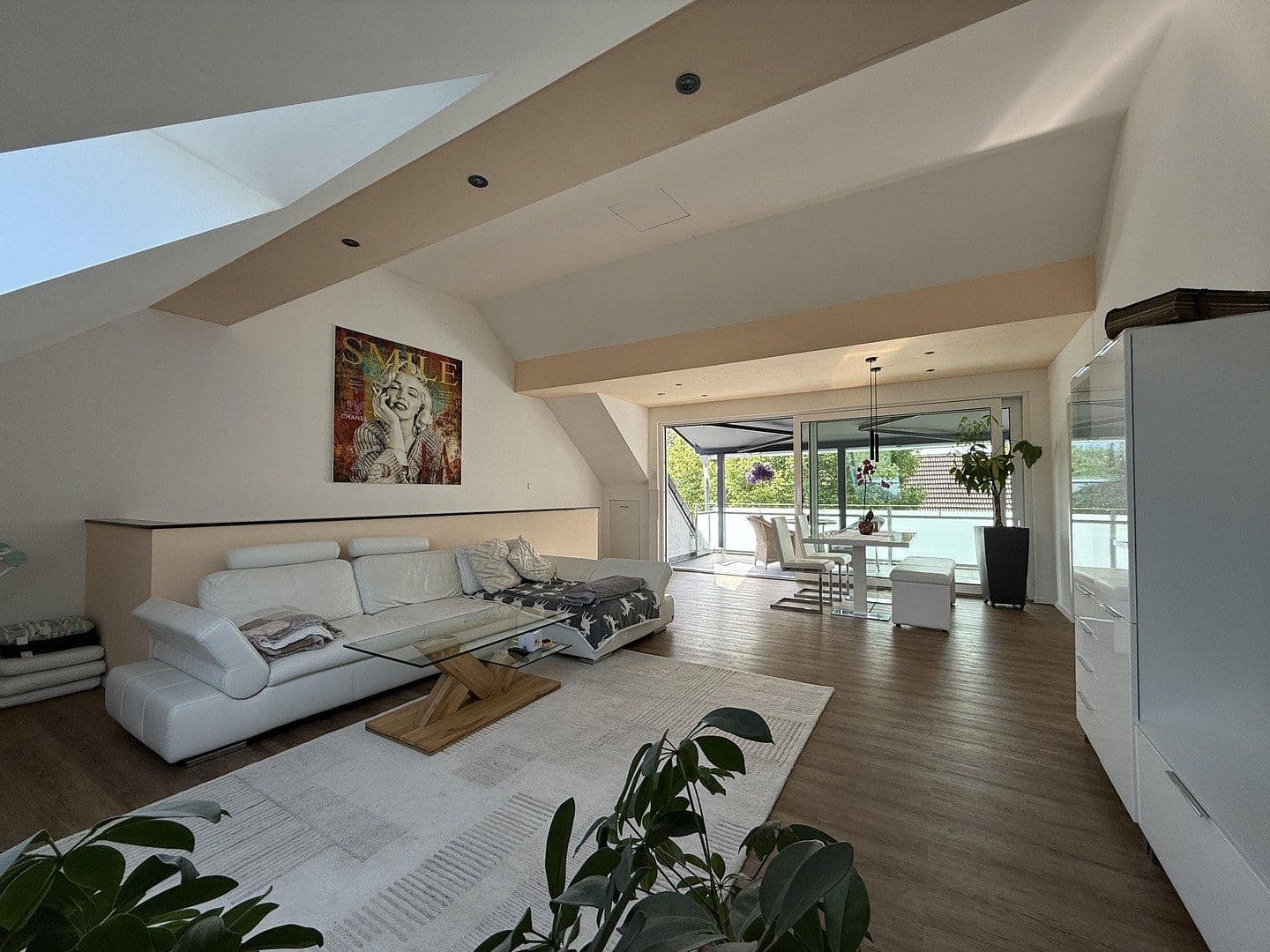 Predaj bytu 5-izbový 166 m², Königheim, Bádensko-Wurttembersko Predaj bytu 5-izbový 166 m², Königheim, Bádensko-Wurttembersko