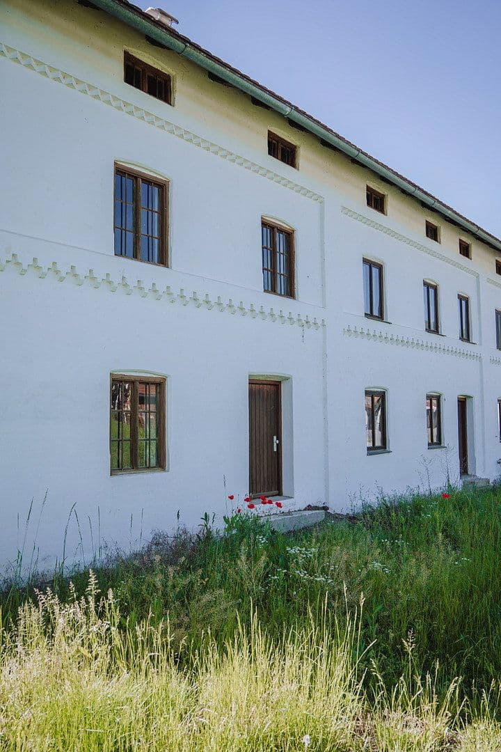 Predaj domu 333 m², pozemek 1.053 m², Am Aichbach, Niederaichbach, Bavorsko Predaj domu 333 m², pozemek 1.053 m², Am Aichbach, Niederaichbach, Bavorsko