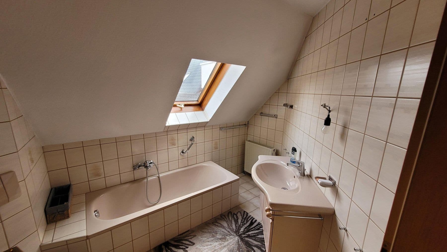 Predaj domu 106 m², pozemek 381 m², Rosenstr. 11/1, Schwieberdingen, Bádensko-Wurttembersko Predaj domu 106 m², pozemek 381 m², Rosenstr. 11/1, Schwieberdingen, Bádensko-Wurttembersko