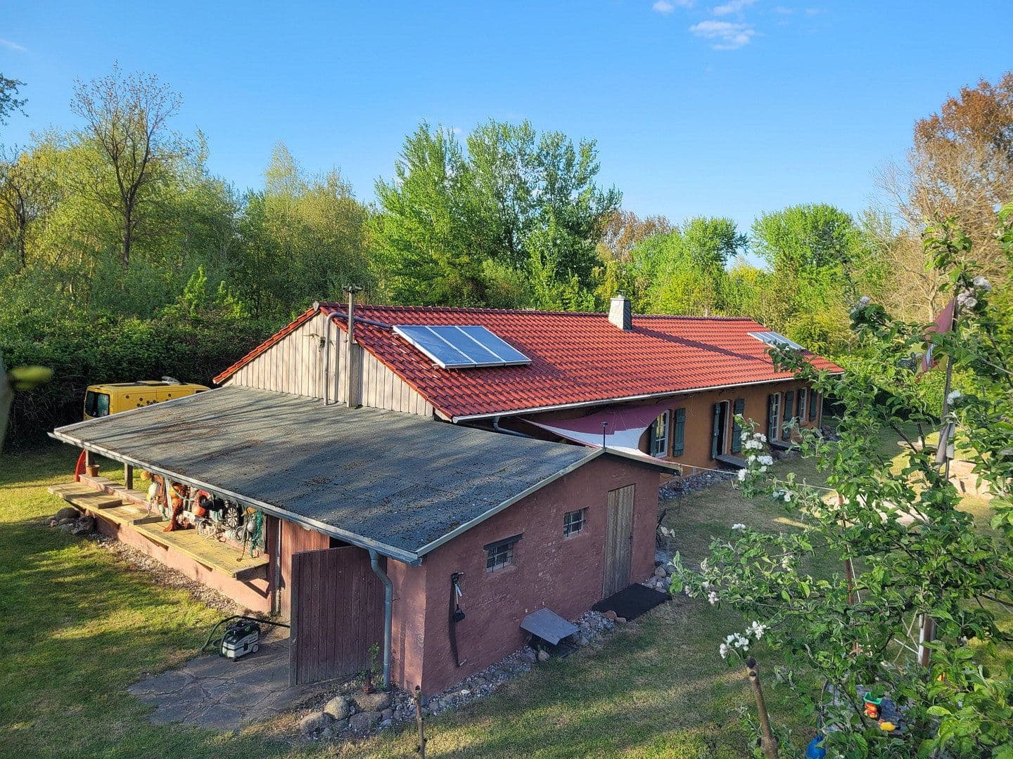 Predaj domu 200 m², pozemek 13.000 m², Dranske, Meklenbursko-Predpomoransko Predaj domu 200 m², pozemek 13.000 m², Dranske, Meklenbursko-Predpomoransko