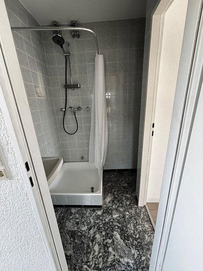 Prenájom bytu 1-izbový 44 m², Frankfurt, Hesensko Prenájom bytu 1-izbový 44 m², Frankfurt, Hesensko