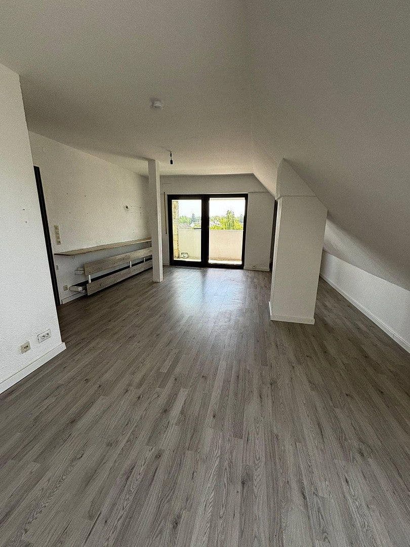 Prenájom bytu 1-izbový 44 m², Frankfurt, Hesensko Prenájom bytu 1-izbový 44 m², Frankfurt, Hesensko