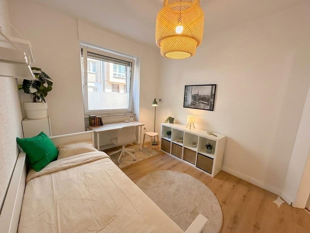 Prenájom bytu 1-izbový 40 m², Kaiser-Wilhelm-Ring 39, Mainz, Porýnie-Falcko Prenájom bytu 1-izbový 40 m², Kaiser-Wilhelm-Ring 39, Mainz, Porýnie-Falcko