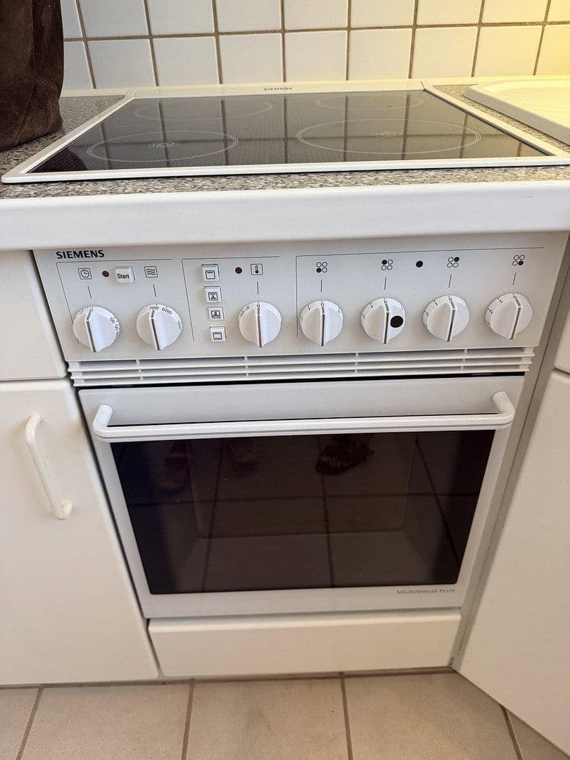 Prenájom bytu 1-izbový 38 m², Berlin, Berlín Prenájom bytu 1-izbový 38 m², Berlin, Berlín